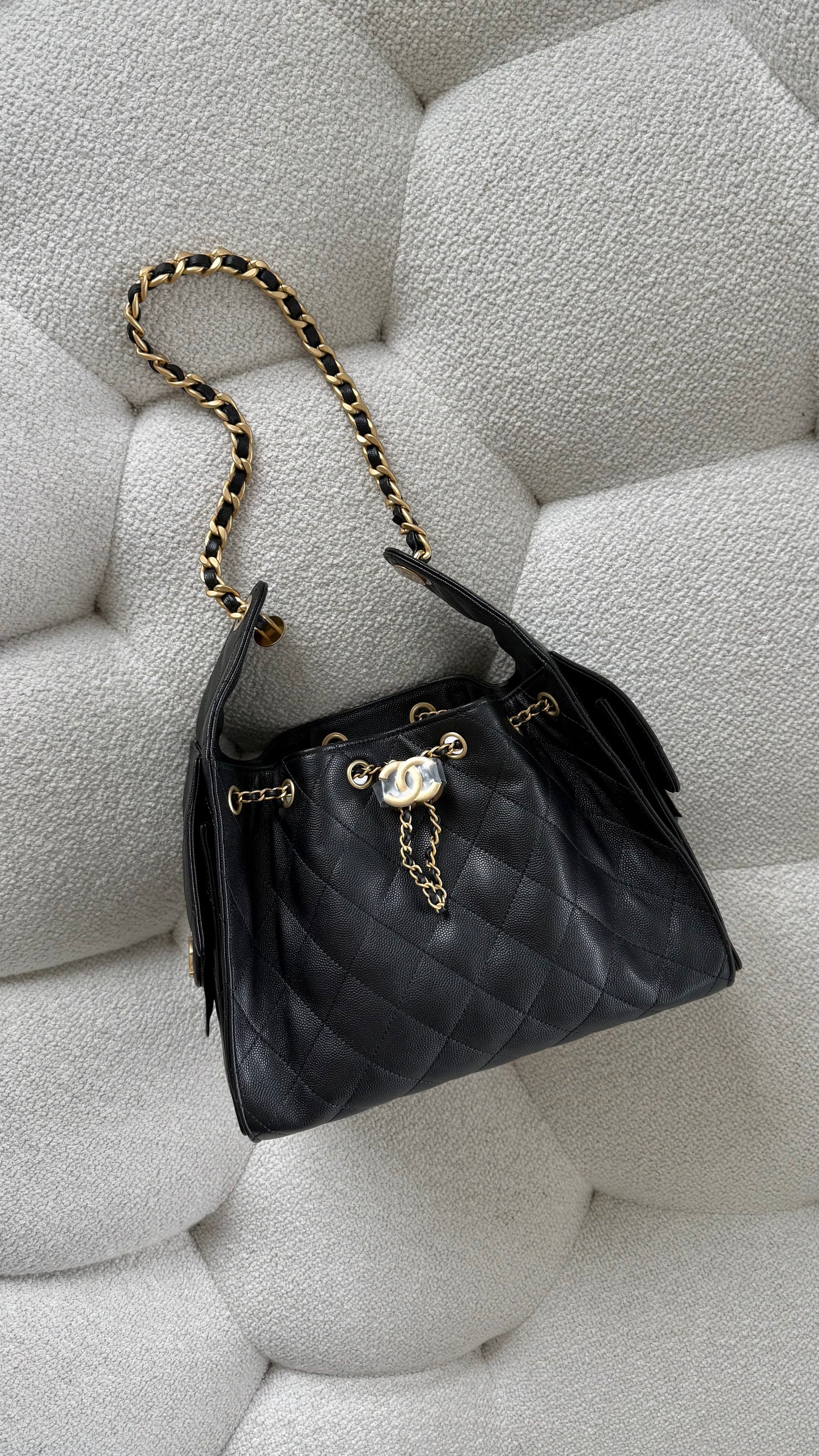 Chanel 25 Small Hobo Grained Calfskin Black