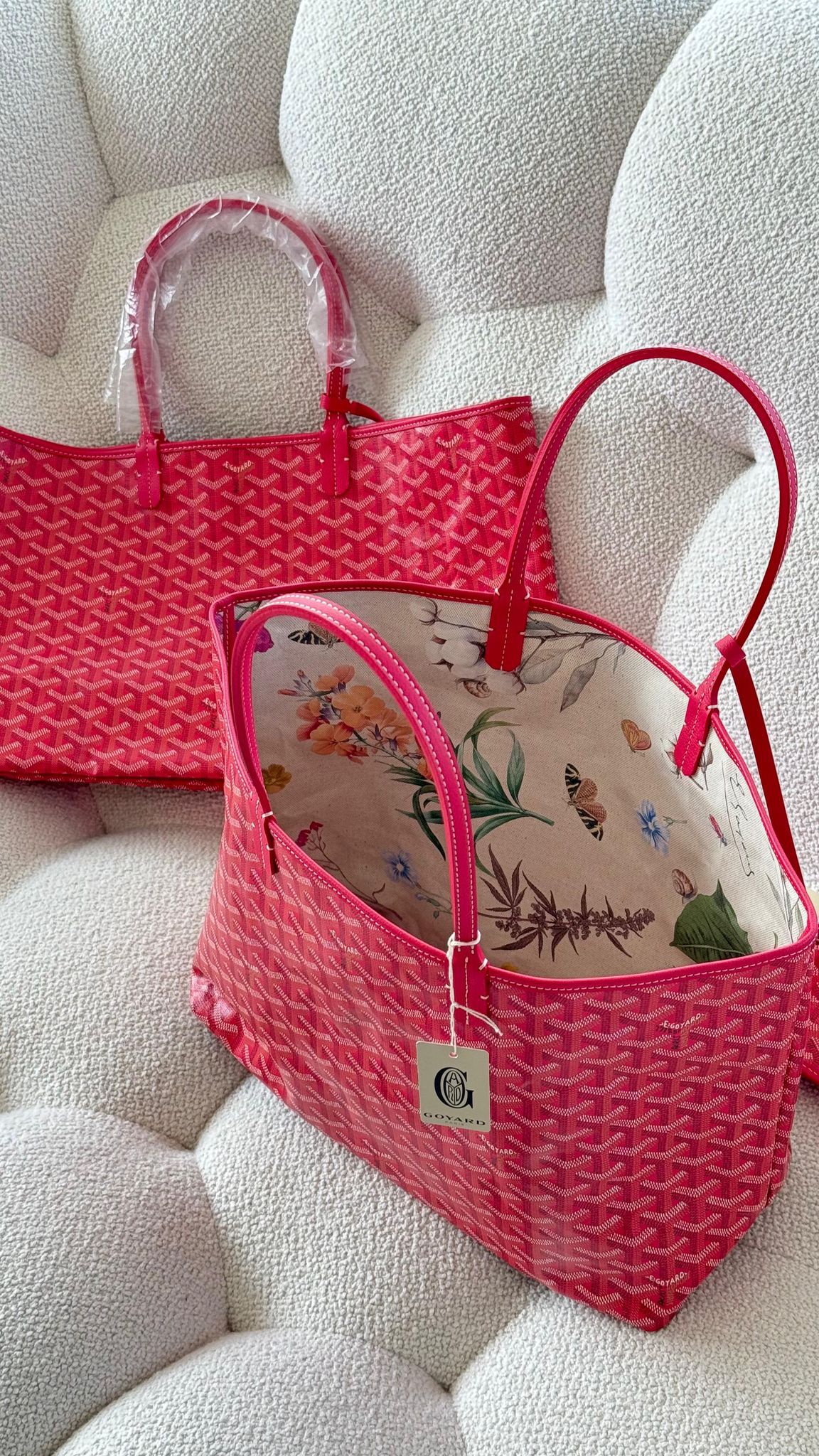 Goyard St Louis PM Bag 2025 Limited Edition Fuschia
