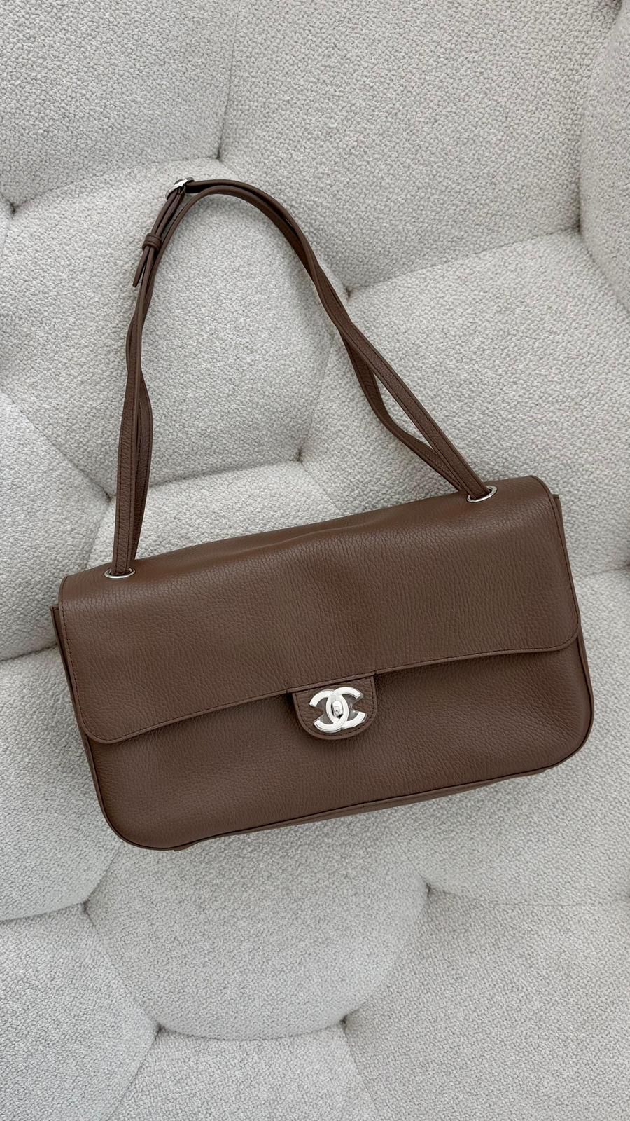 Chanel Spring Summer 2026 Maxi Flapbag Grained Calfskin & Silver Metal Light Brown