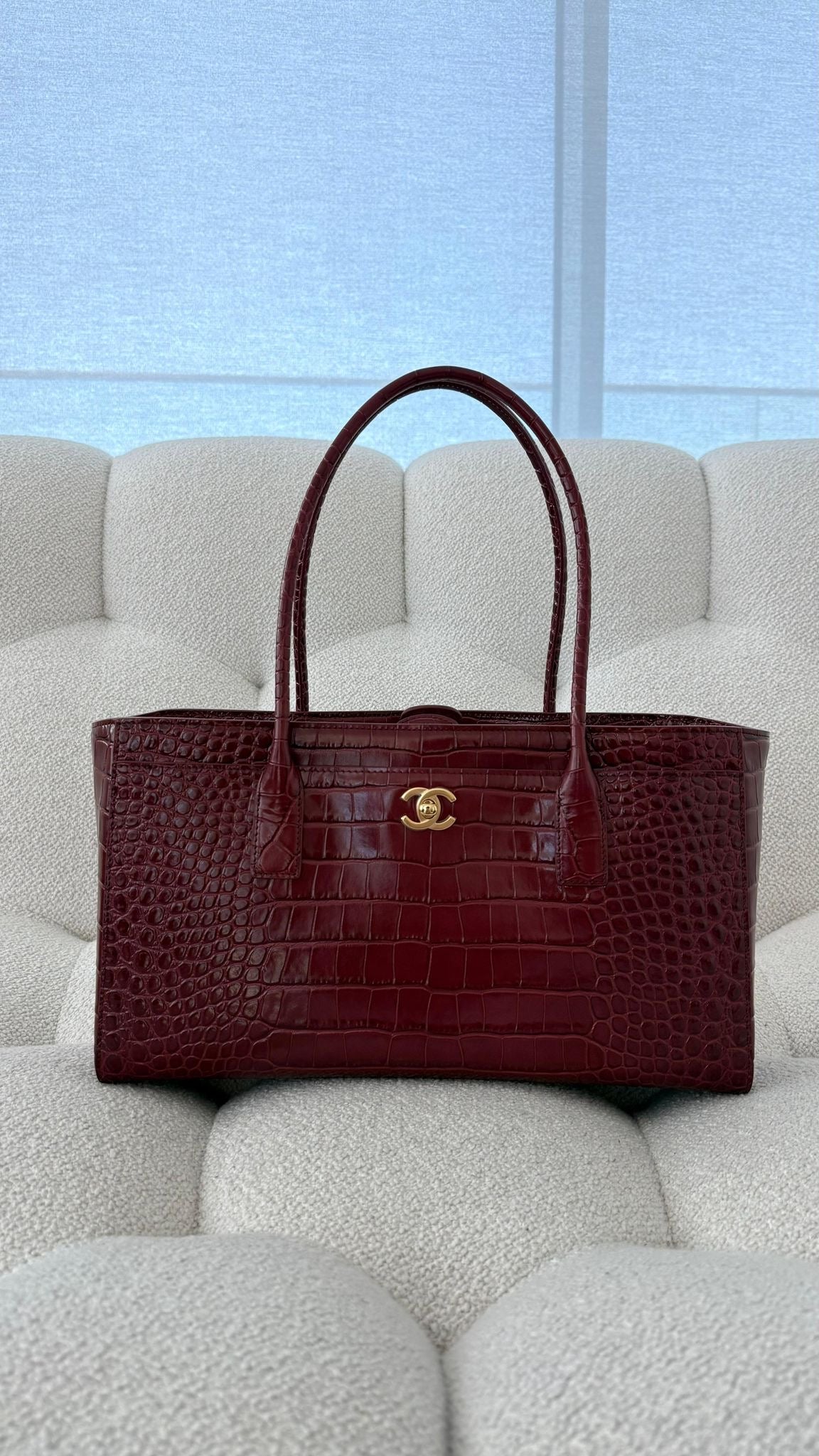 Chanel Spring Summer 2026 Small Tote Crocodile Embossed Calfskin & Gold-Tone Metal Burgundy