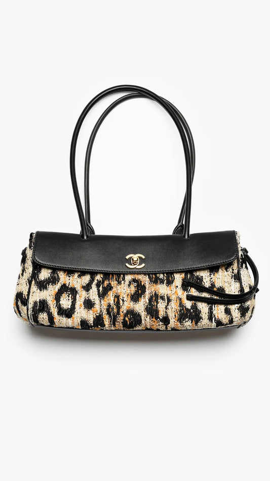 Chanel Metiers d'Art 2026 Small Tote Tweed, Mixed Fibres, Calfskin & Gold-Tone Metal Brown, Black & White