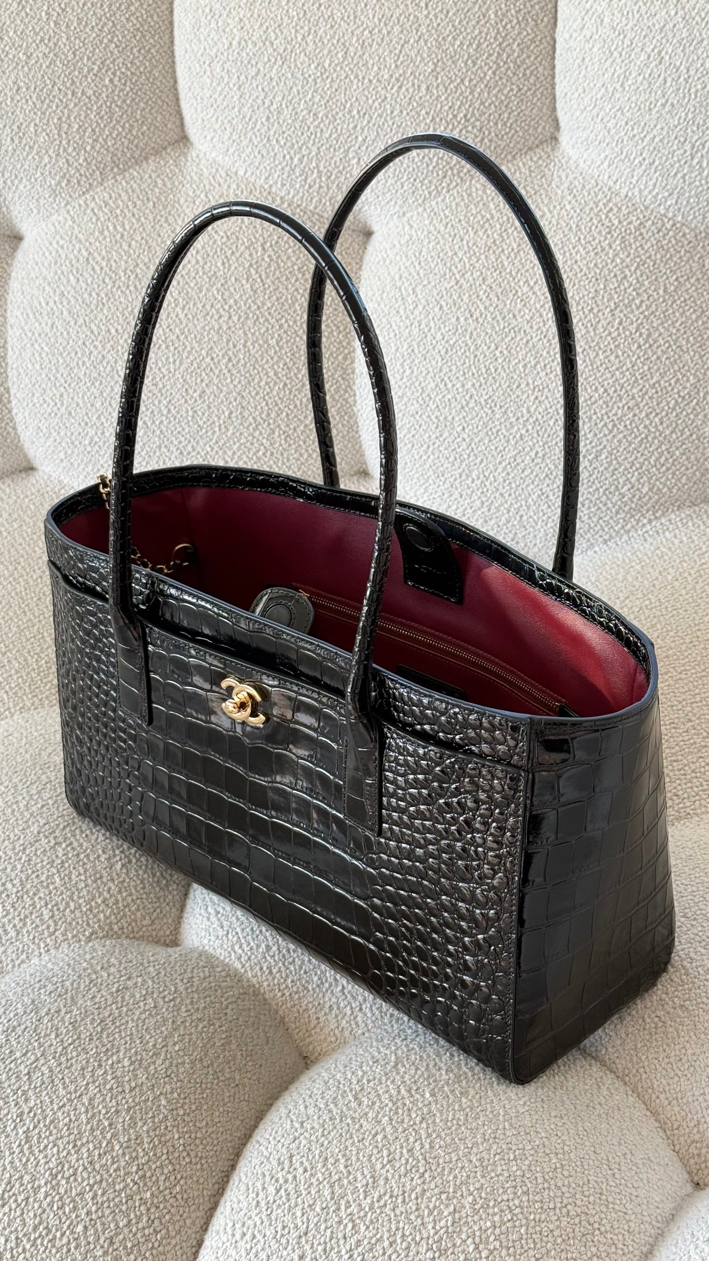 Chanel Spring Summer 2026 Small Tote Crocodile Embossed Calfskin & Gold-Tone Metal Black
