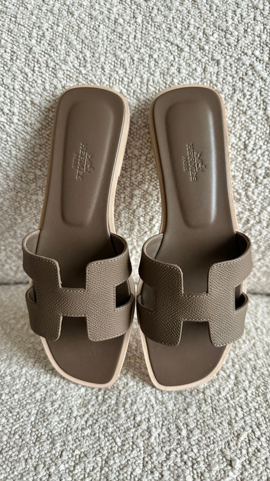 Hermès Oran Sandals Epsom Etoupe