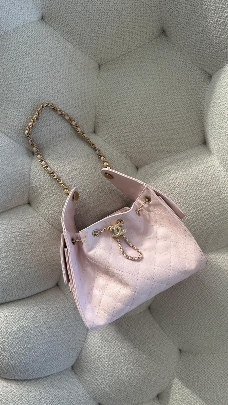 Chanel 25 Small Hobo Handbag Grained Calfskin Light Pink GHW