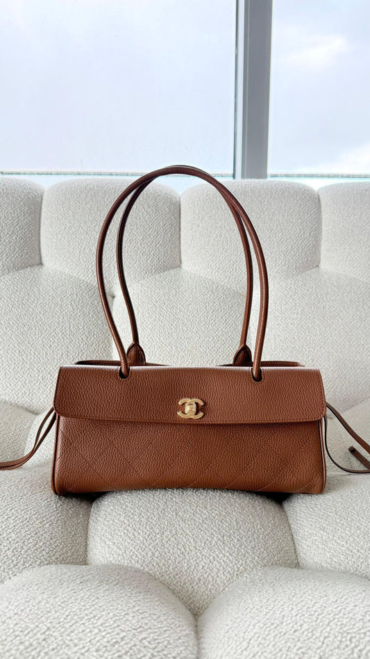 Chanel Spring Summer 2026 Small Baguette Tote Grained Calfskin & Gold-Tone Metal Caramel