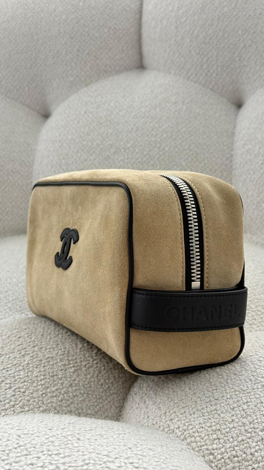 Chanel Coco Beach 2026 Large Zipped Pouch Suede Calfskin, Calfskin & Silver-Tone Metal Beige
