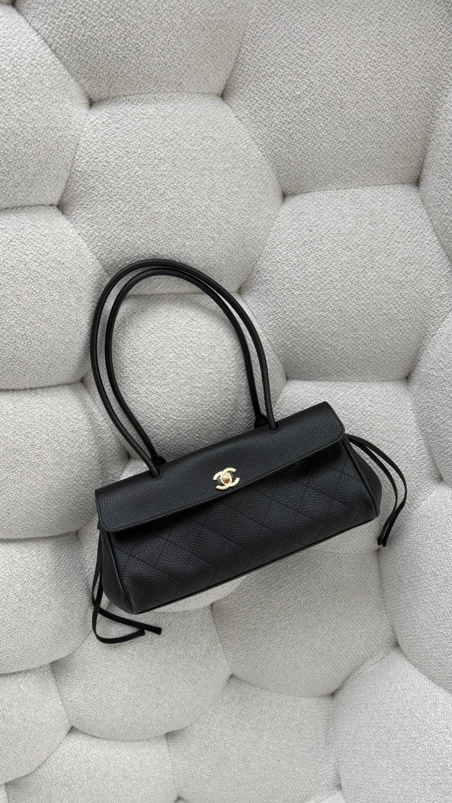 Chanel Spring Summer 2026 Small Tote Grained Calfskin & Gold-Tone Metal Black