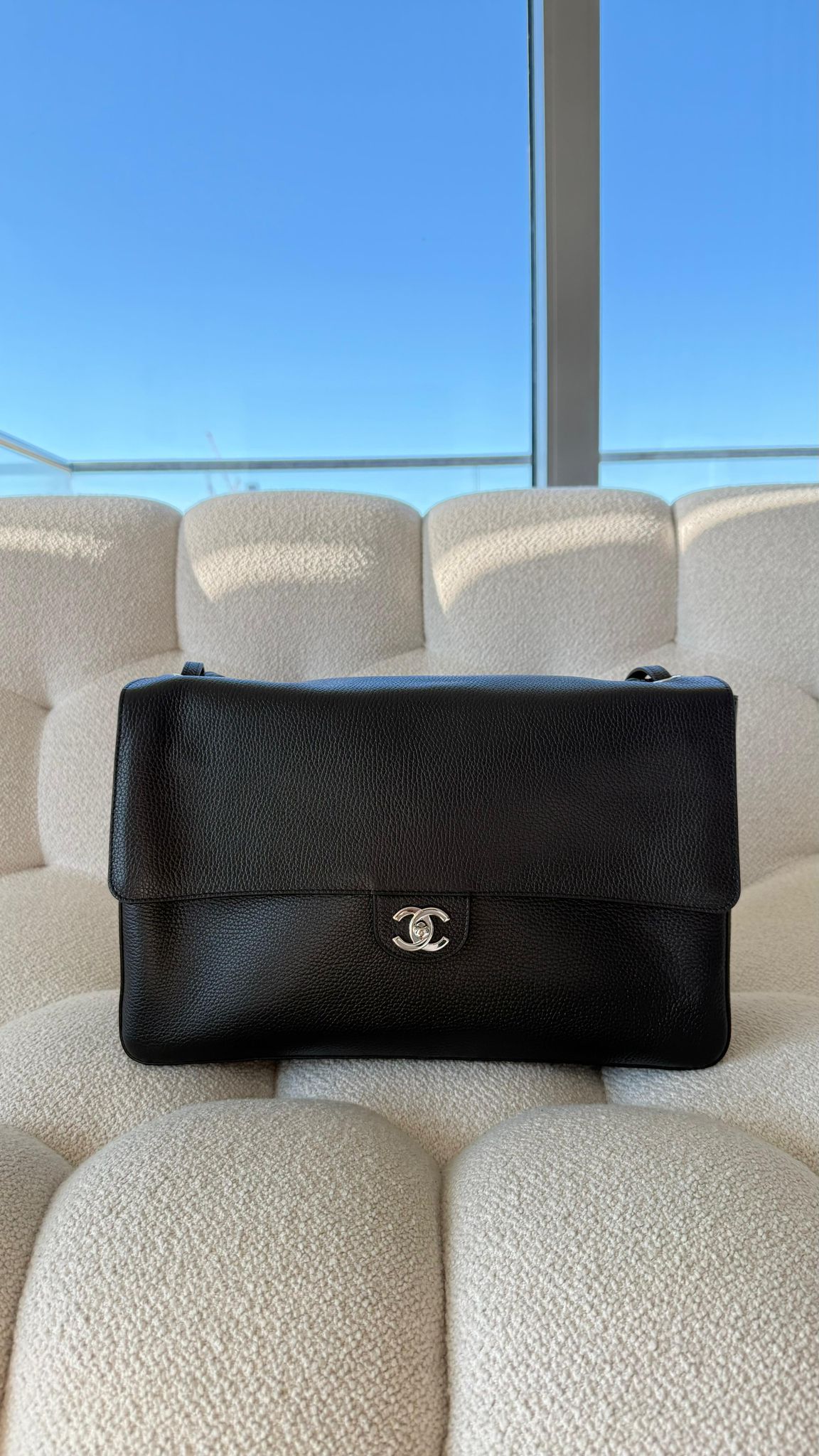 Chanel Spring Summer 2026 Maxi Flapbag Grained Calfskin & Silver Metal Black